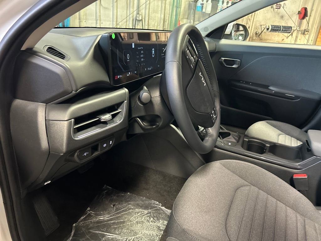 New 2025 Kia K4 EX image 29