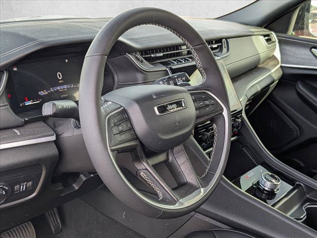 New 2025 Jeep Grand Cherokee Limited w/ Black Appearance Package RWD image 3