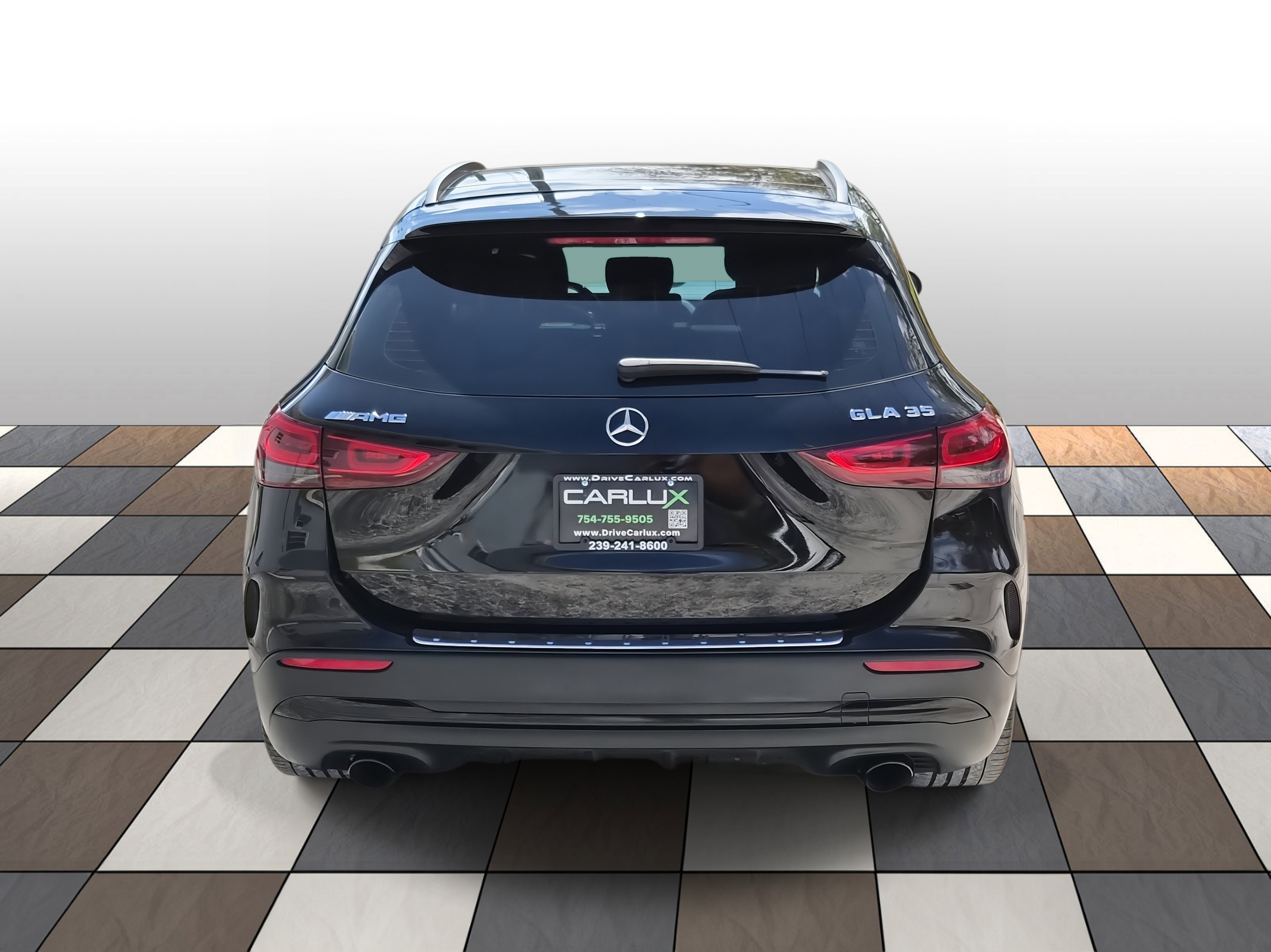 Used 2022 Mercedes-Benz GLA 35 AMG 4MATIC w/ Premium Package Lite image 5