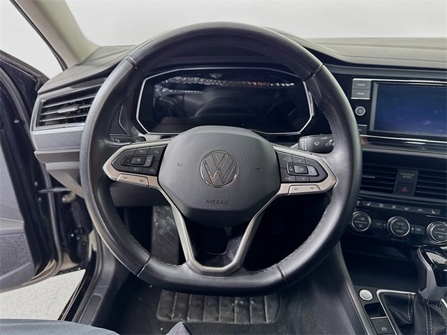Used 2024 Volkswagen Jetta SE image 12