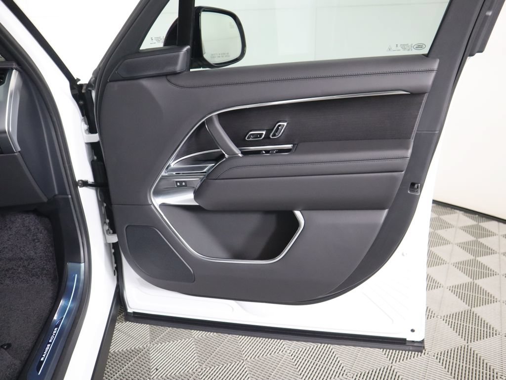 New 2026 Land Rover Range Rover SE AWD/4WD image 27