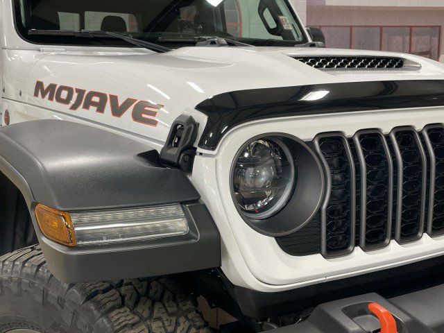 Used 2024 Jeep Gladiator Mojave w/ Convenience Group image 10