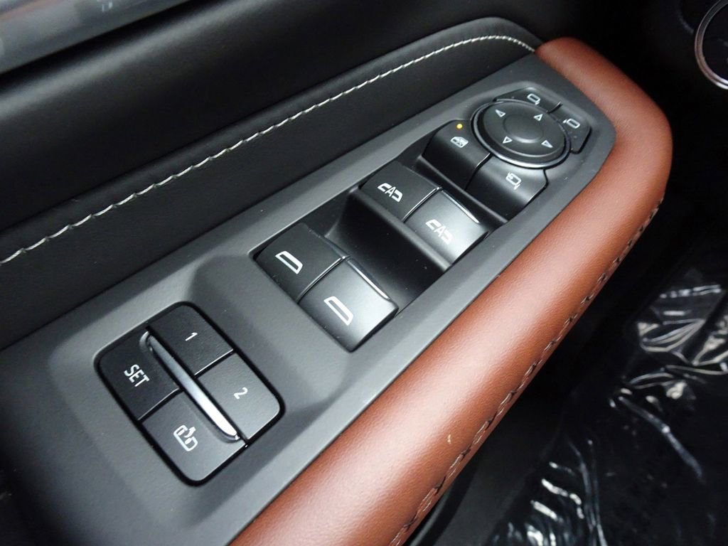 Used 2023 GMC Yukon Denali Ultimate w/ LPO, Floor Liner Package image 25