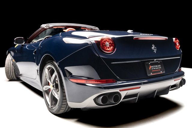 Used 2016 Ferrari California T RWD image 24