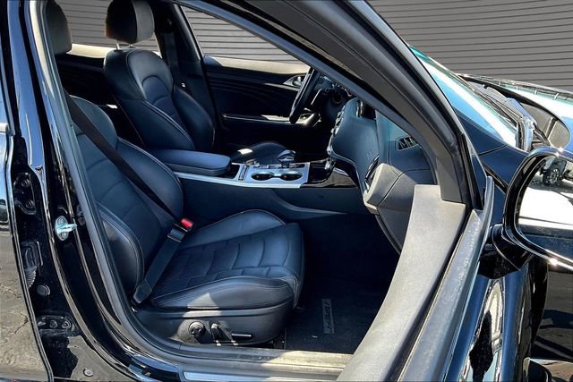 Used 2023 Kia Stinger GT2 RWD image 28