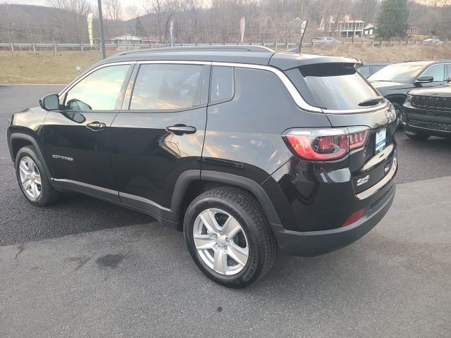Used 2022 Jeep Compass Latitude w/ Convenience Group image 3