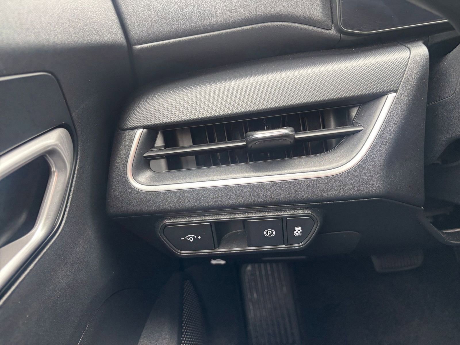 Used 2025 Kia K4 FWD image 29