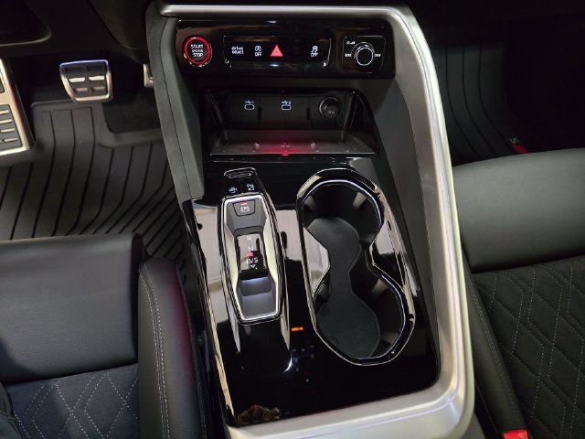New 2026 Audi SQ5 Premium Plus AWD/4WD image 17