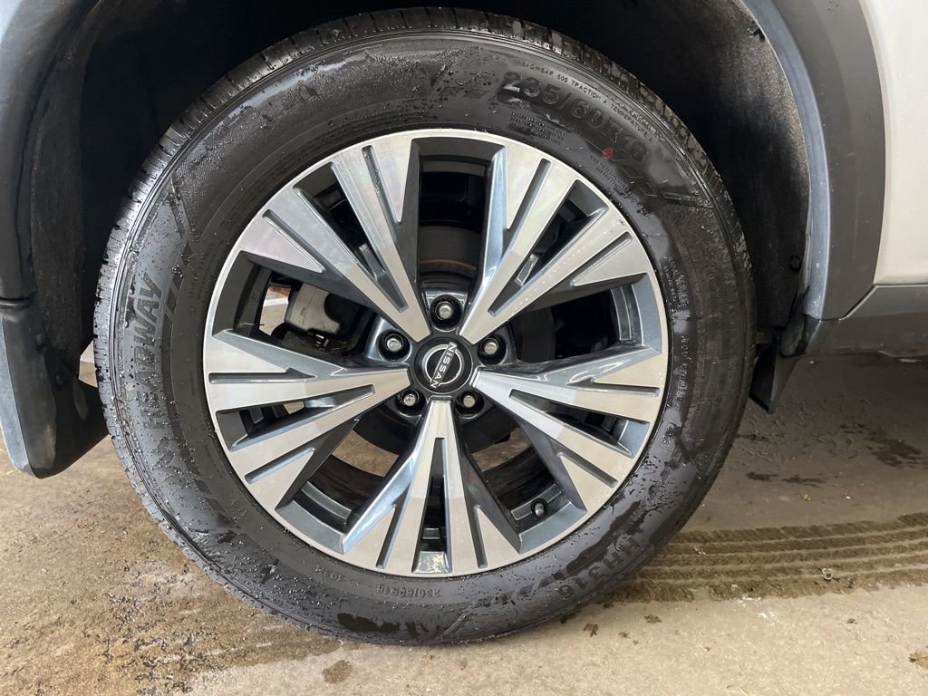 Certified 2023 Nissan Rogue SV w/ SV Premium B Package AWD/4WD image 10