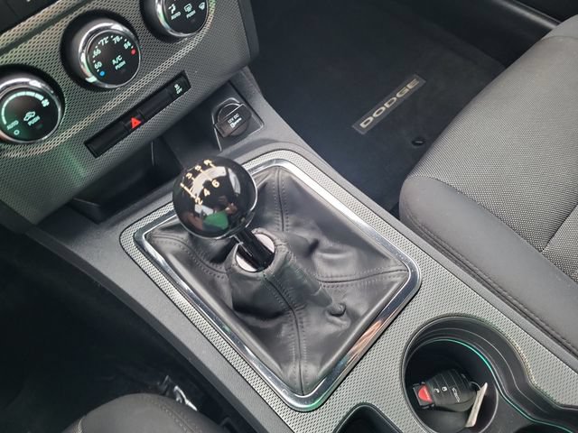 Used 2013 Dodge Challenger R/T RWD image 3