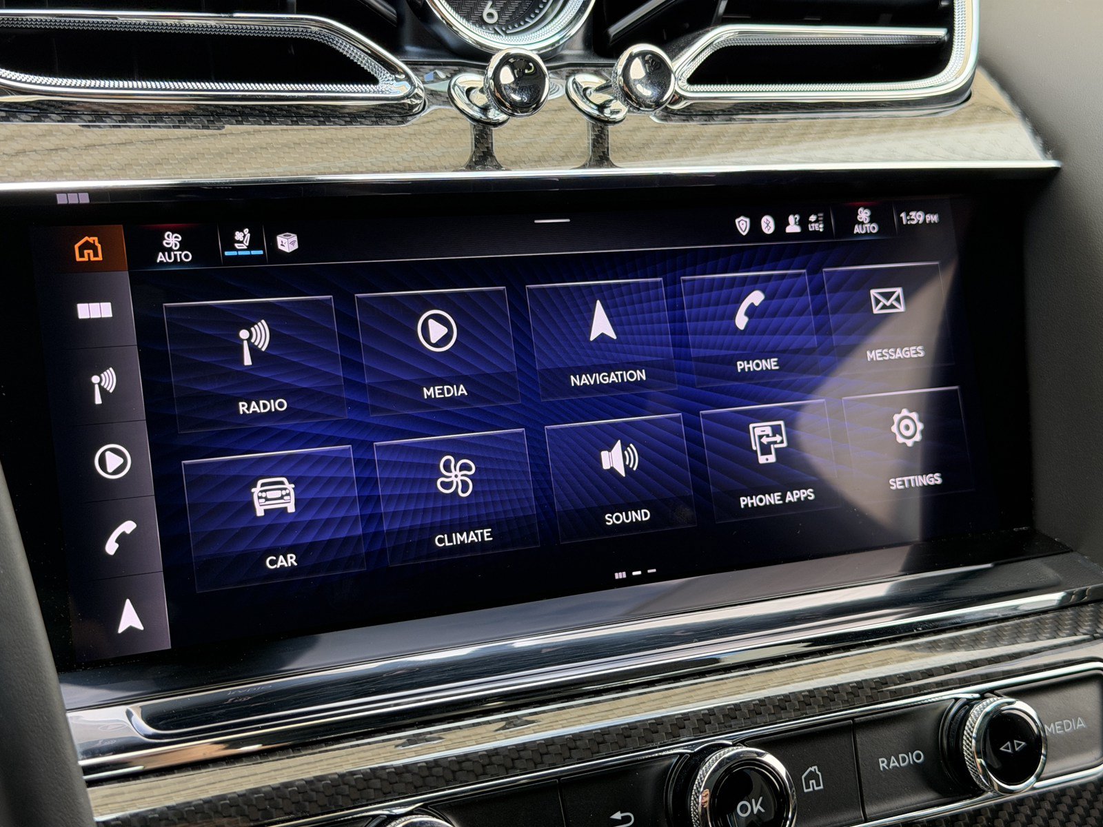 Certified 2023 Bentley Bentayga AWD/4WD image 25