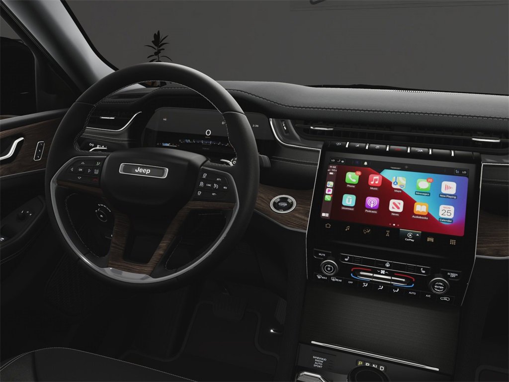 New 2025 Jeep Grand Cherokee L Limited image 18