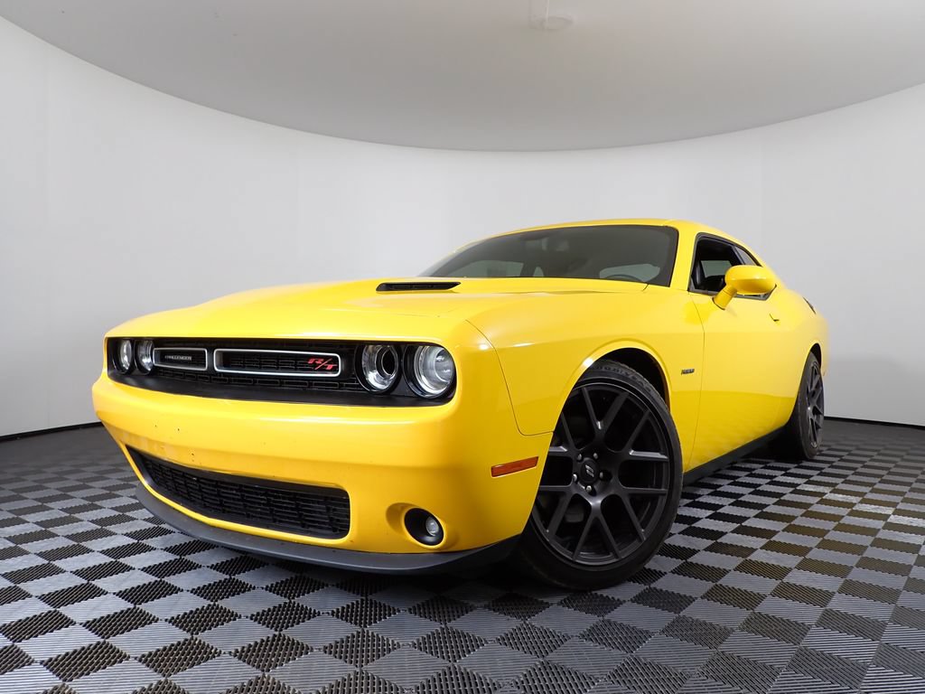 Used 2017 Dodge Challenger R/T Plus RWD image 2