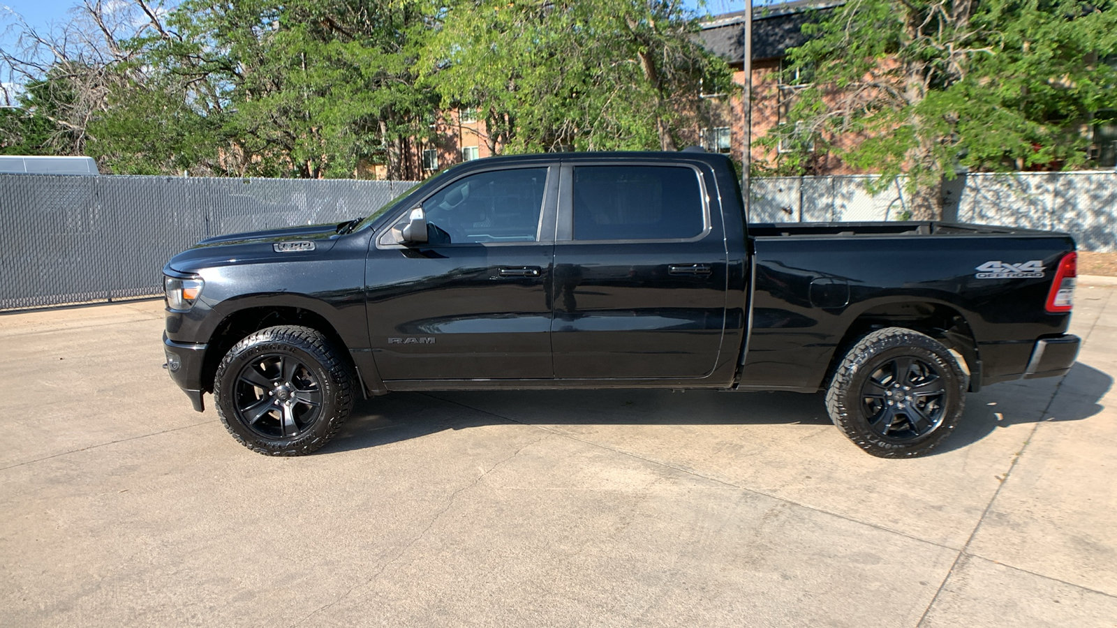 Used 2020 RAM 1500 Big Horn AWD/4WD image 2