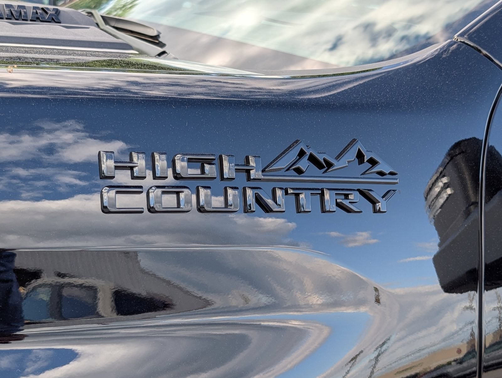 New 2026 Chevrolet Silverado 2500 High Country w/ High Country Premium Package AWD/4WD image 7