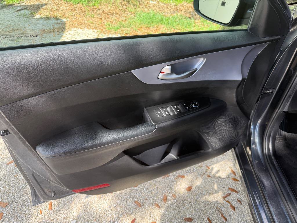 Used 2022 Kia Forte LXS w/ LXS Technology Package image 15