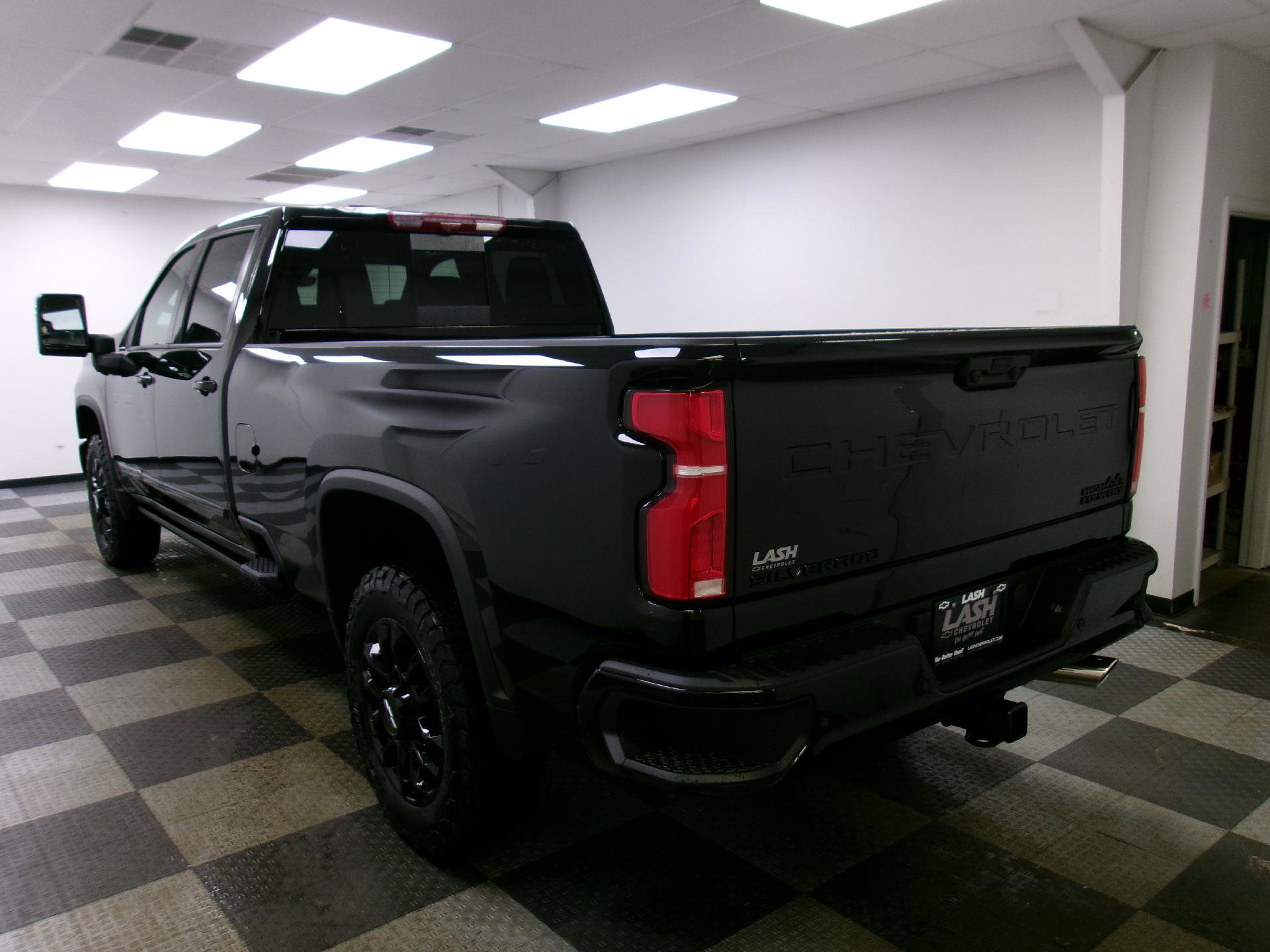New 2026 Chevrolet Silverado 2500 High Country w/ Midnight Edition image 2