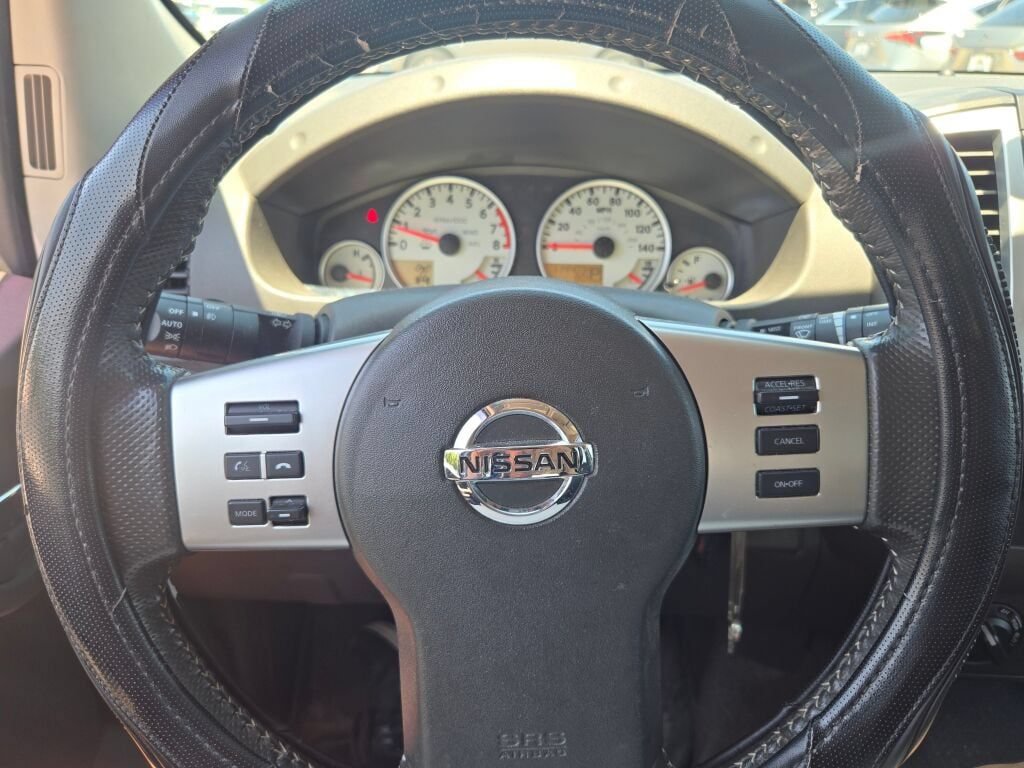 Used 2014 Nissan Xterra PRO-4X w/ Pro-4x Leather Package AWD/4WD image 34