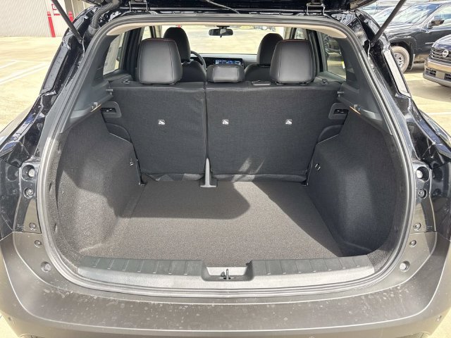 New 2027 Nissan Kicks SR FWD image 11