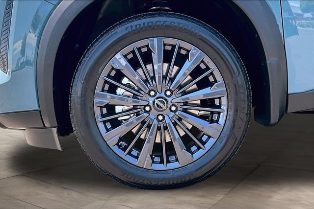 New 2026 Nissan Pathfinder SL w/ SL Premium Package (P04) FWD image 12