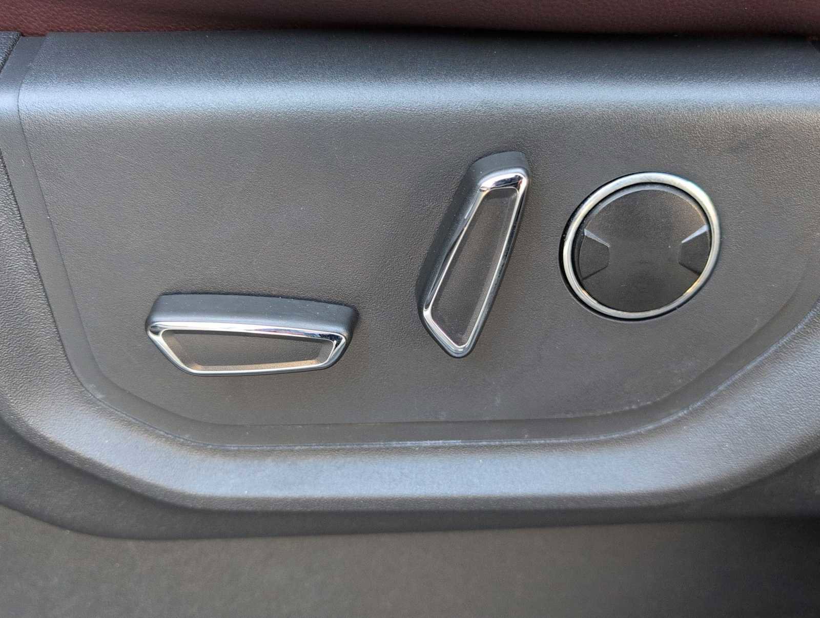 Used 2023 Ford Expedition Max Limited image 18