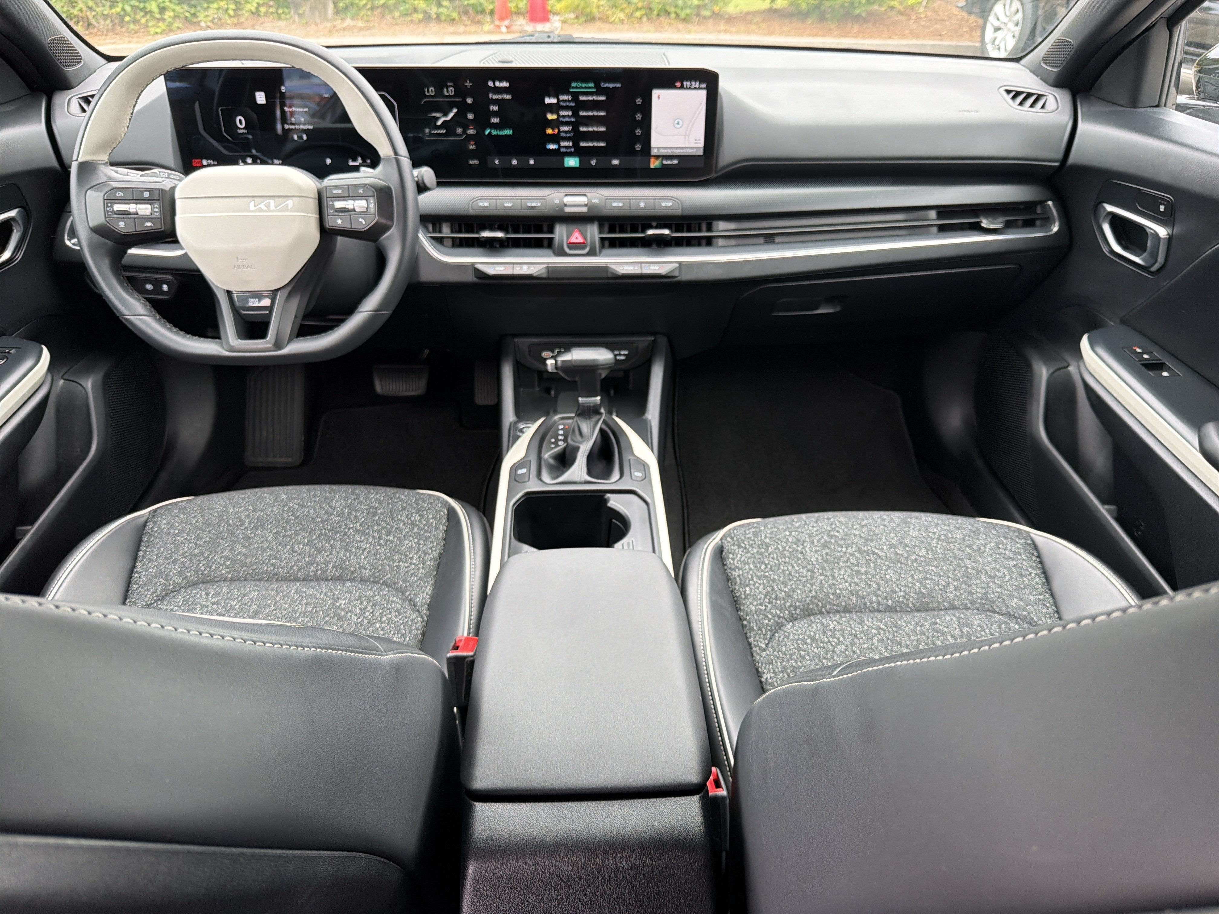 Used 2025 Kia K4 GT-Line w/ GT-Line Sunroof Package FWD image 4