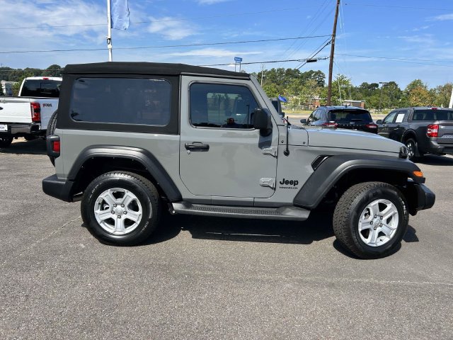 Used 2022 Jeep Wrangler Sport AWD/4WD image 2