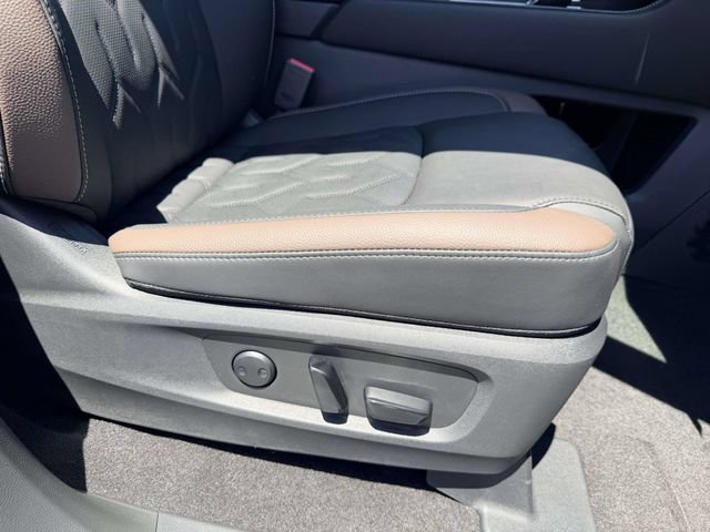 New 2026 Nissan Pathfinder Platinum w/ Cargo Package AWD/4WD image 9