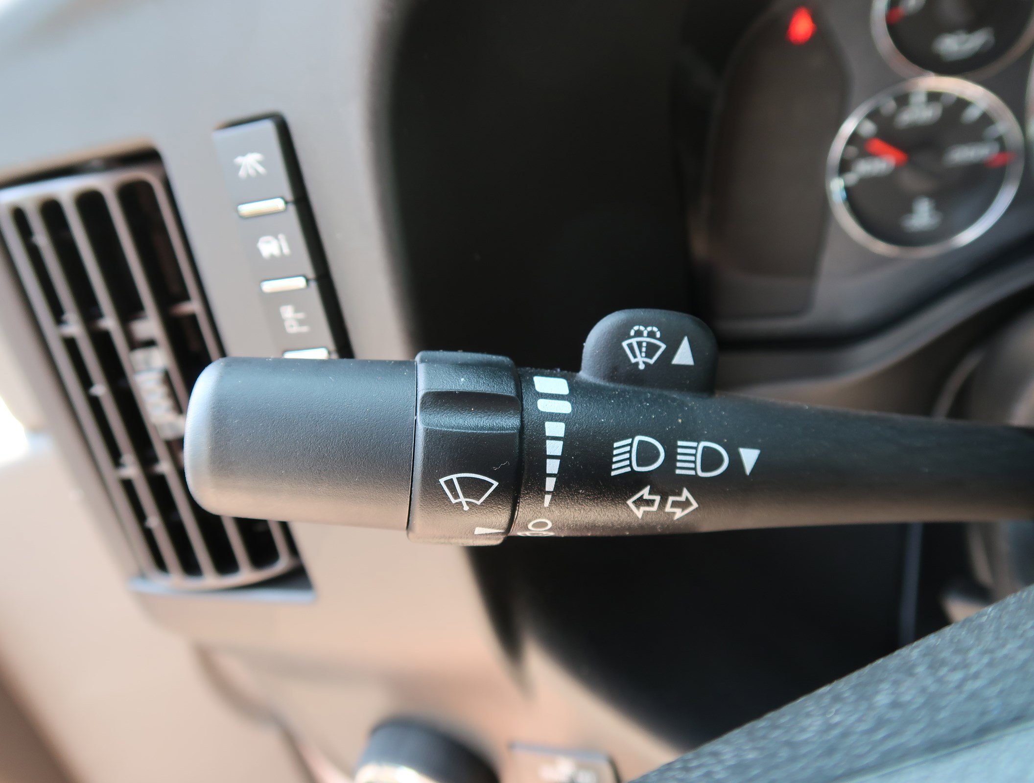 Used 2024 Chevrolet Express 3500 LS image 34