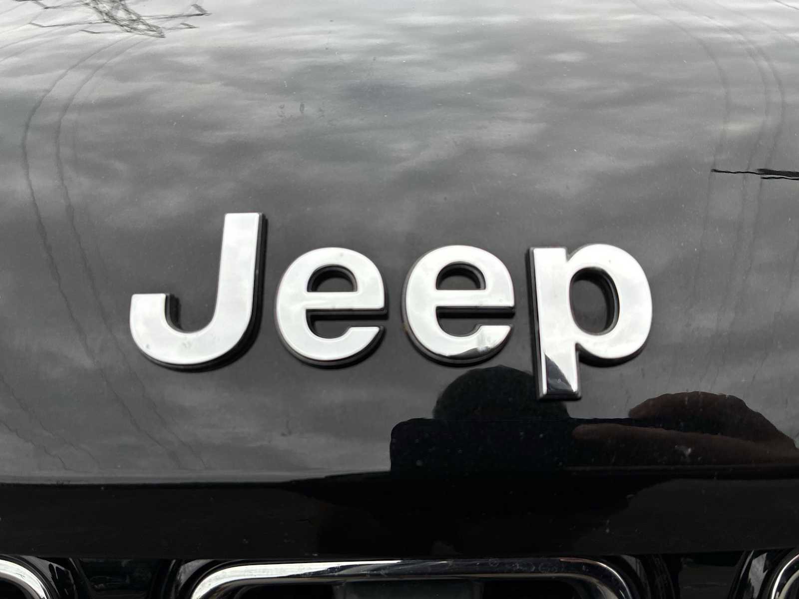 Used 2022 Jeep Grand Cherokee L Overland w/ Advanced Protech Group III image 32