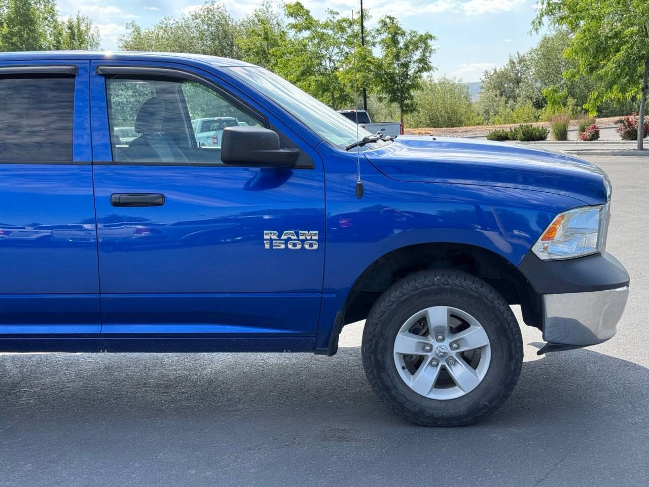 Used 2018 RAM 1500 ST w/ SXT Appearance Group AWD/4WD image 10