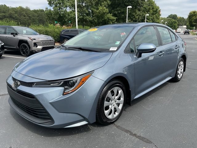 Used 2026 Toyota Corolla LE FWD image 2