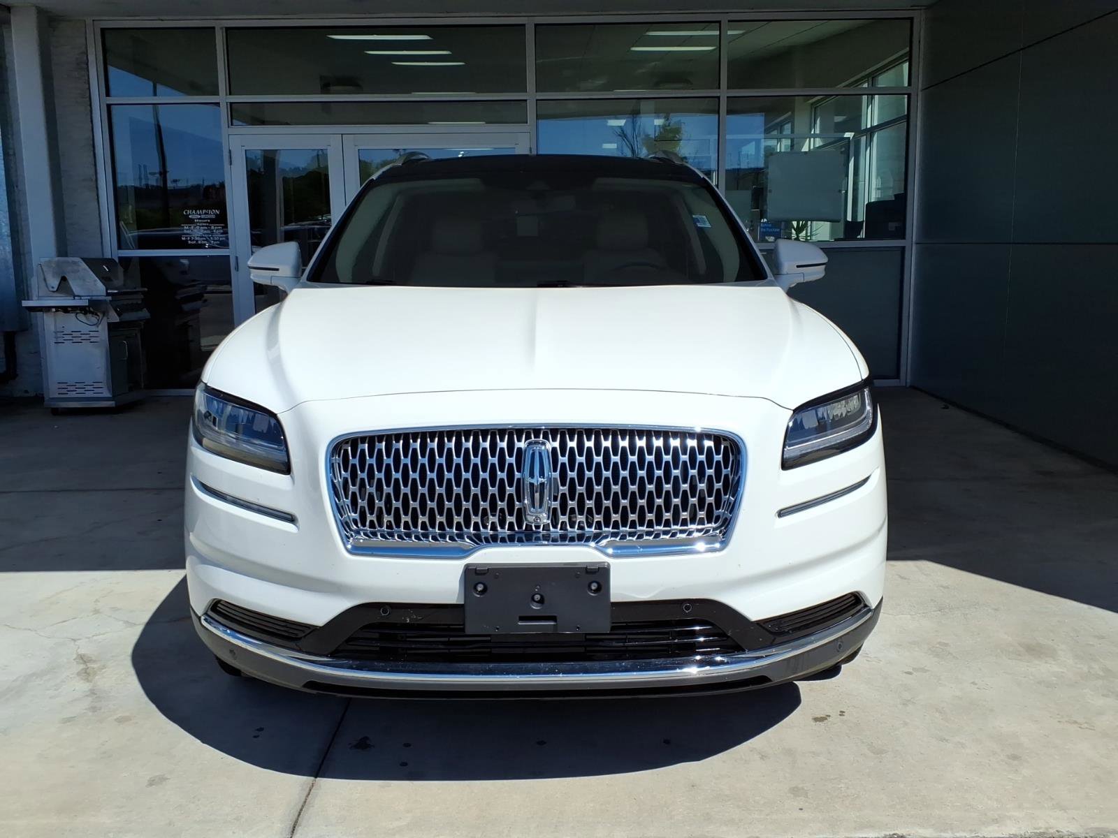 Used 2022 Lincoln Nautilus Reserve w/ Equipment Group 201A FWD image 2