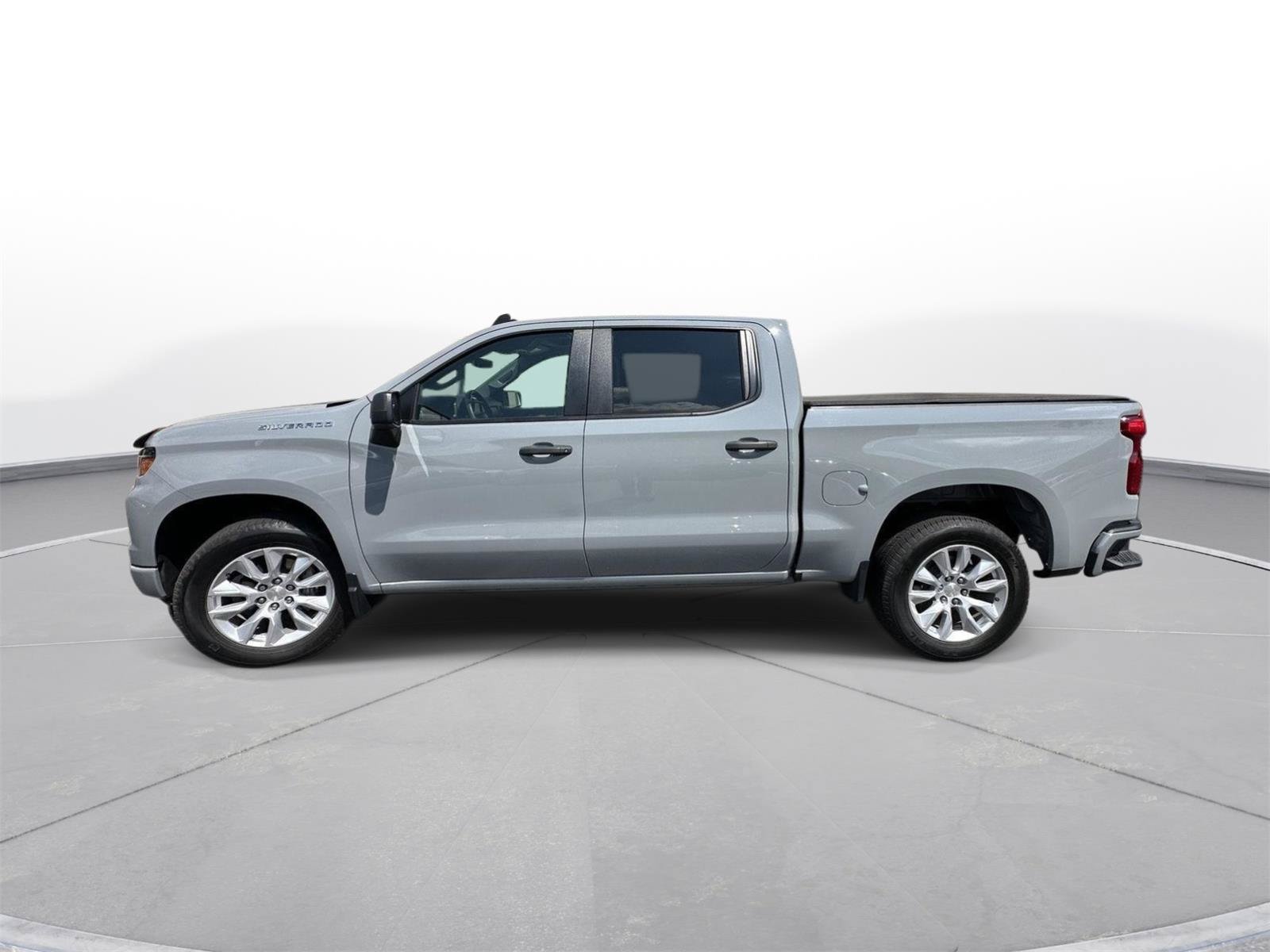 Used 2024 Chevrolet Silverado 1500 Custom RWD image 9