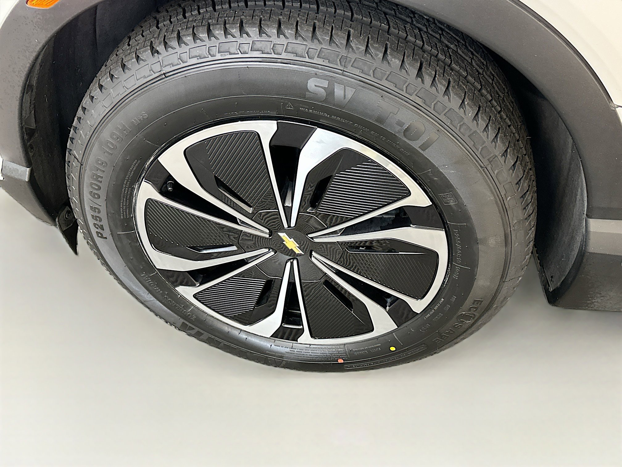 Used 2024 Chevrolet Blazer EV LT image 11