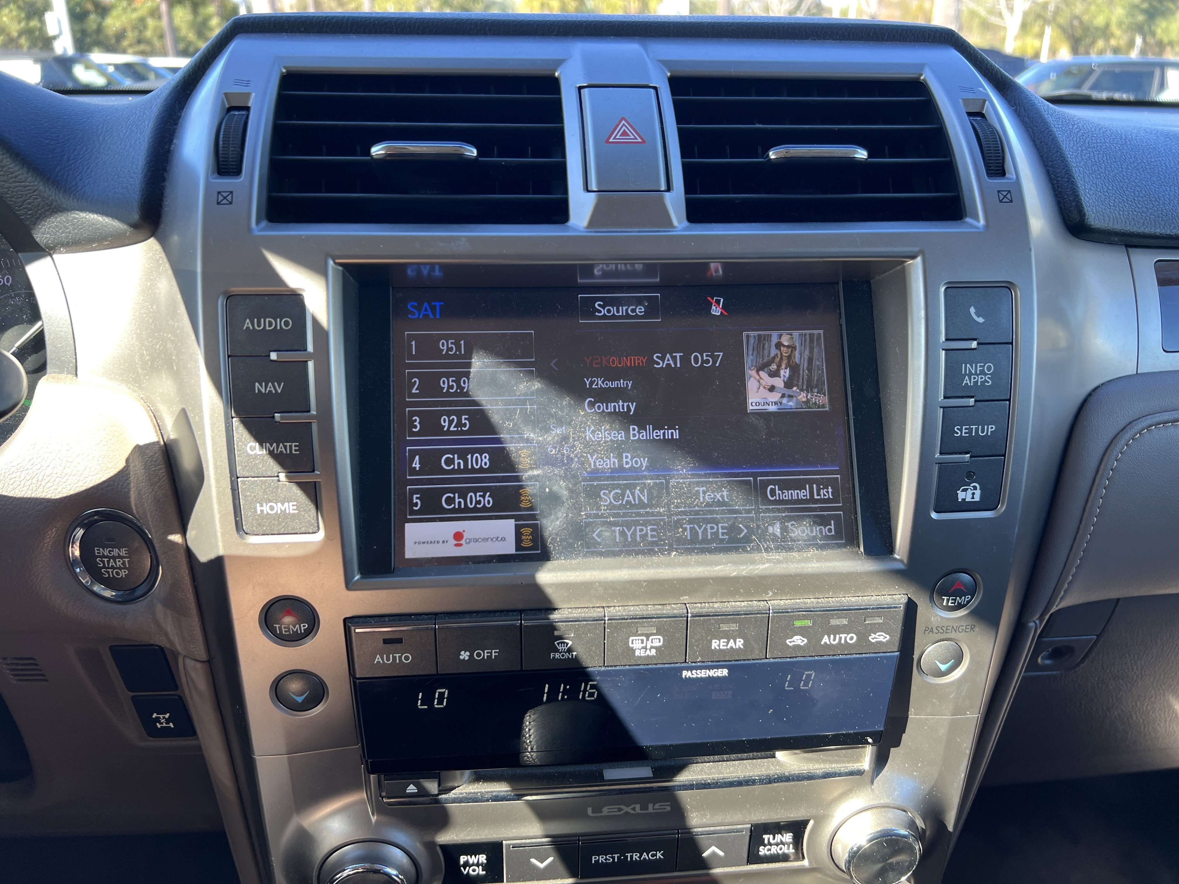 Used 2017 Lexus GX 460 Premium image 23