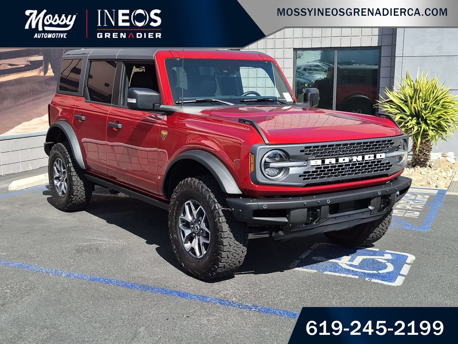 Used 2024 Ford Bronco Badlands AWD/4WD image 2