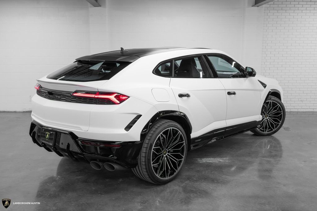 Used 2025 Lamborghini Urus SE image 15