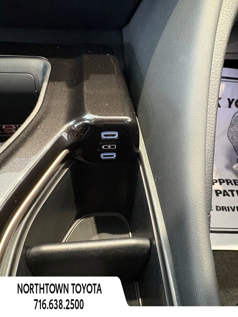 Used 2024 Toyota Crown XLE image 21