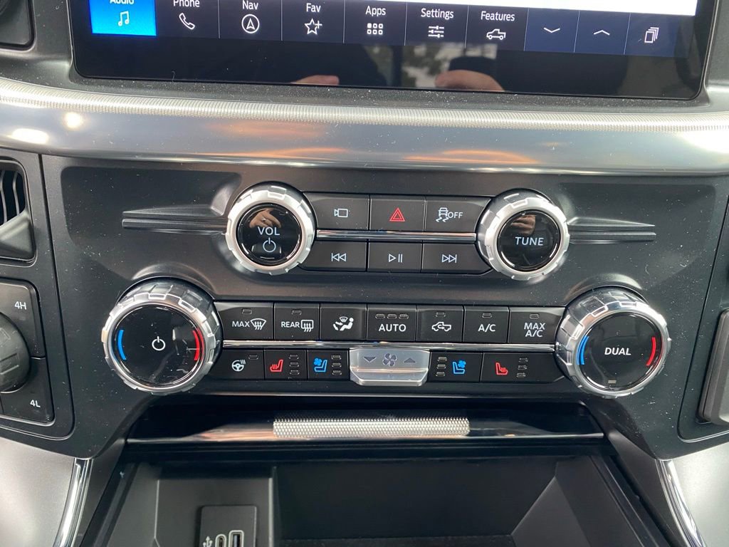 New 2025 Ford F150 Lariat w/ Equipment Group 501A Mid image 22