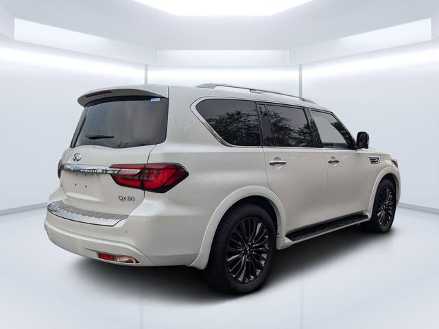 Used 2022 INFINITI QX80 Sensory w/ All-Season Package image 3