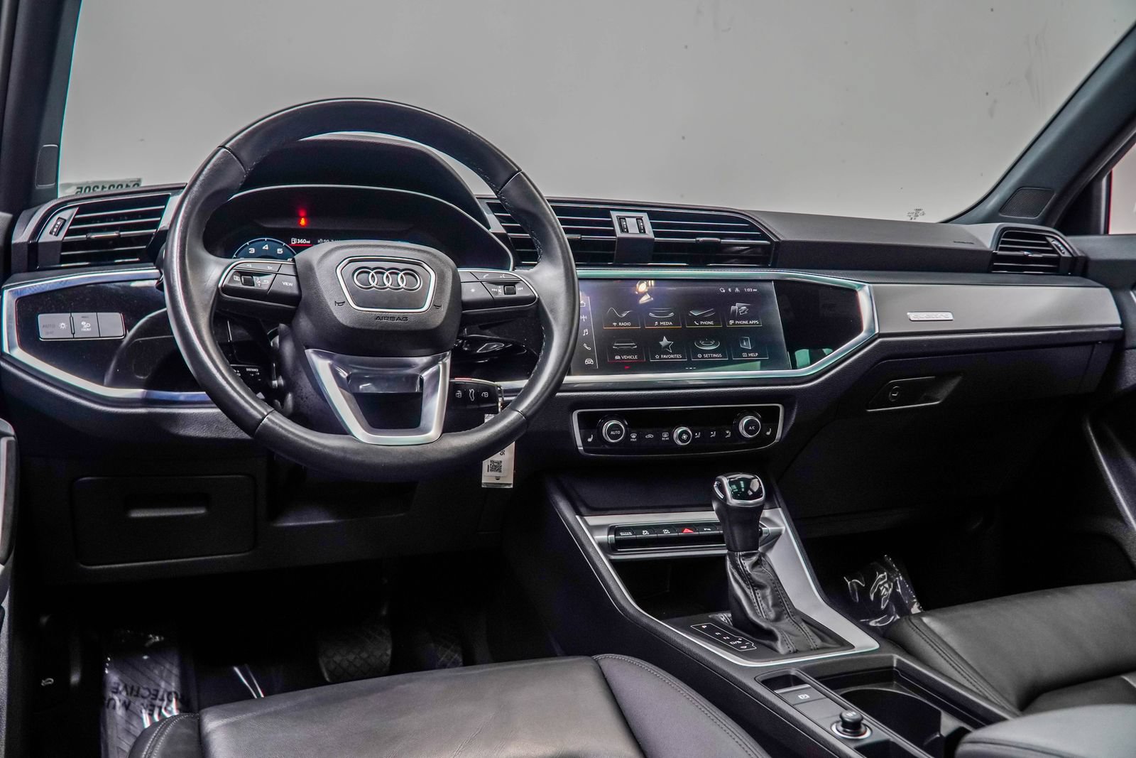 Used 2025 Audi Q3 2.0T Premium AWD/4WD image 16