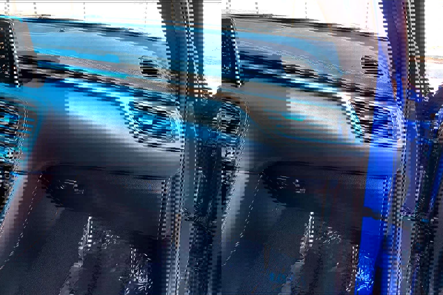 Used 2019 Genesis G70 2.0T Advanced w/ Sport Package image 19