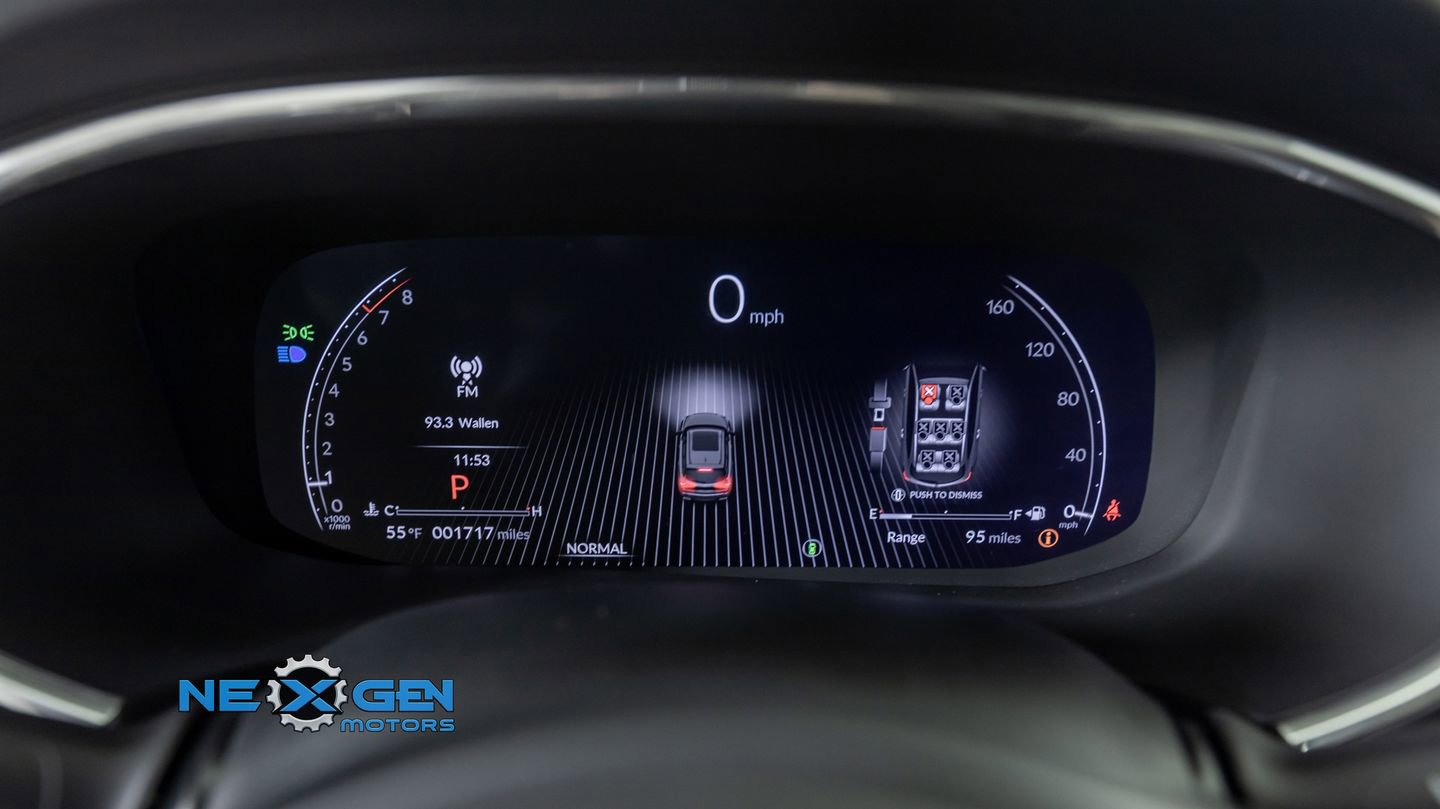 Used 2025 Acura MDX w/ Technology Package image 16