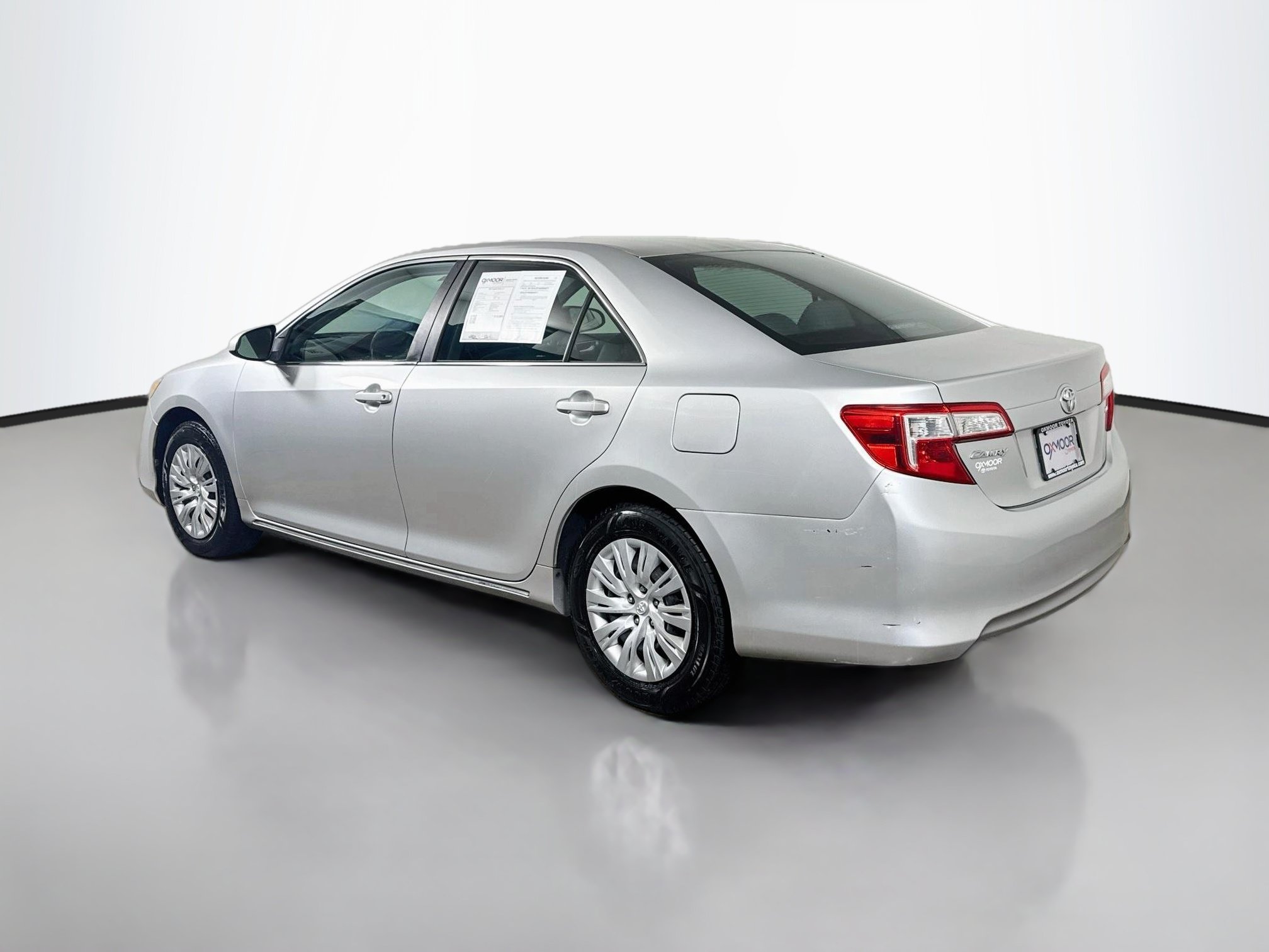 Used 2013 Toyota Camry LE FWD image 5
