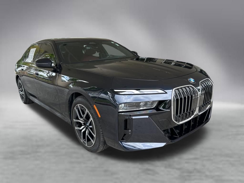 Used 2025 BMW 740i xDrive AWD/4WD video 2