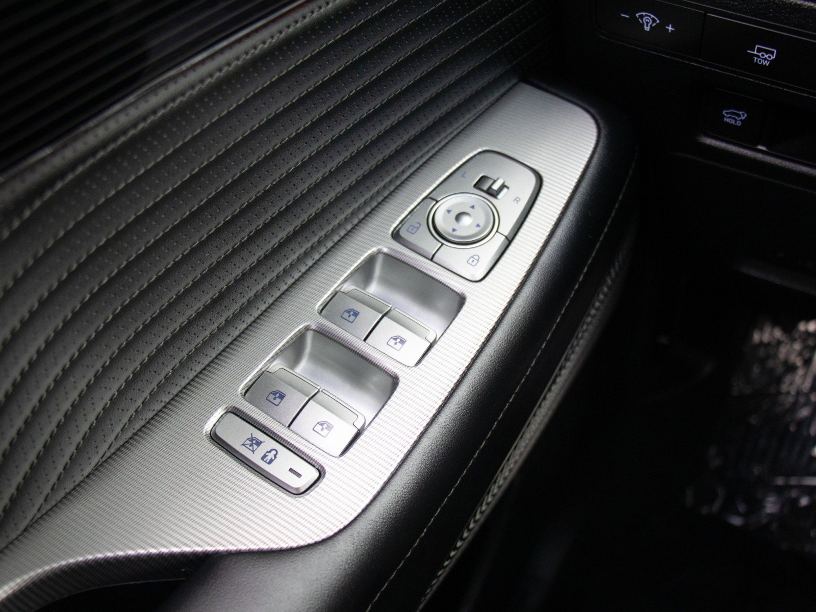 Used 2024 Hyundai Palisade Calligraphy image 18