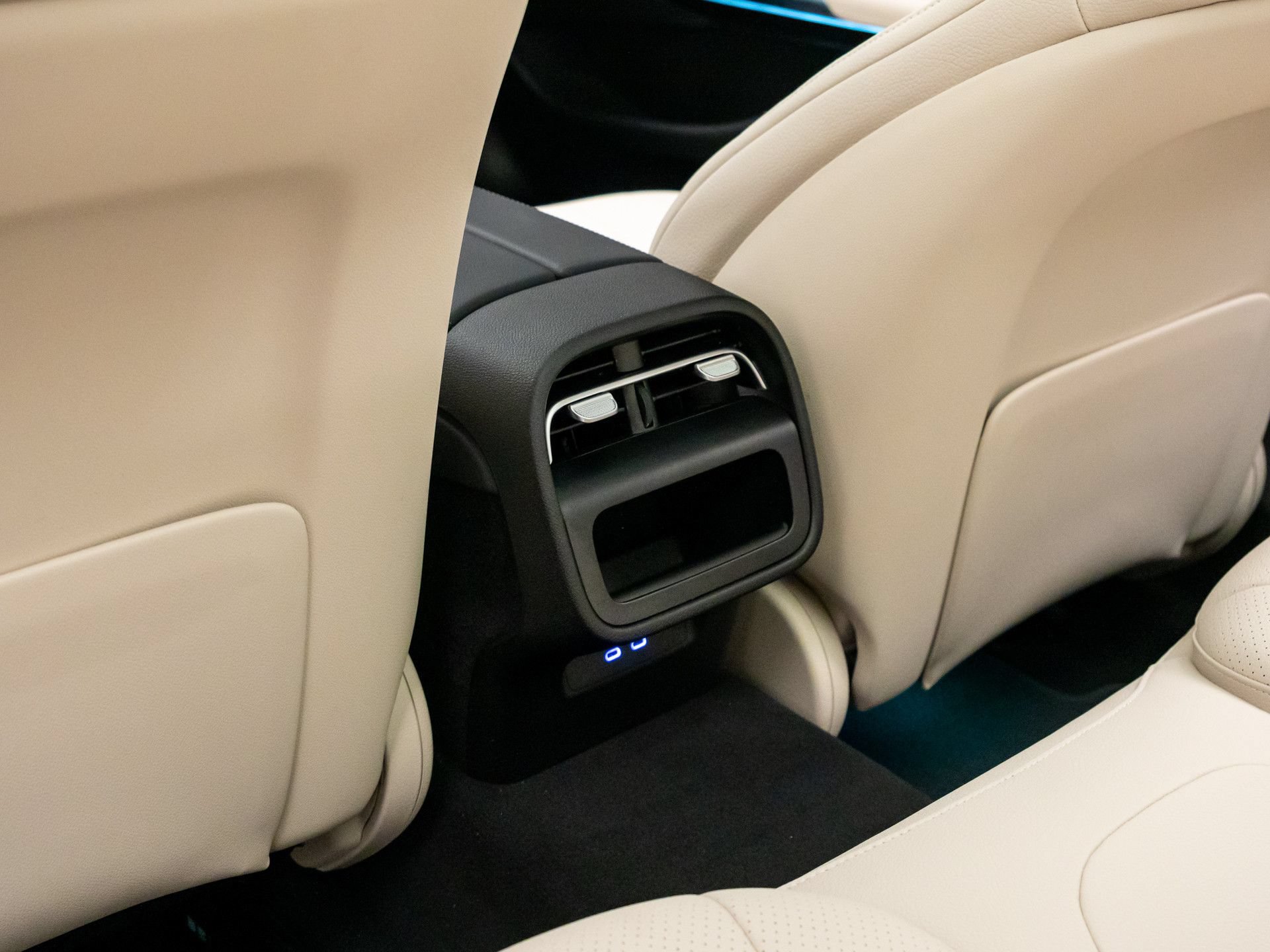 New 2026 Mercedes-Benz E 350 4MATIC Sedan image 18