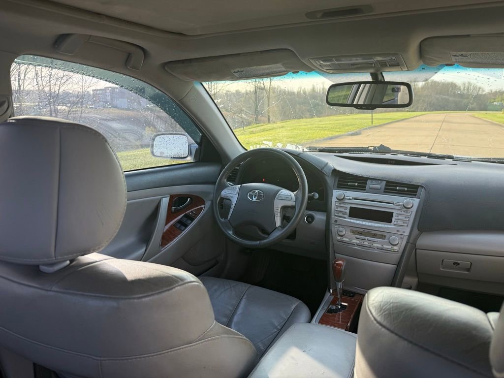 Used 2010 Toyota Camry image 17