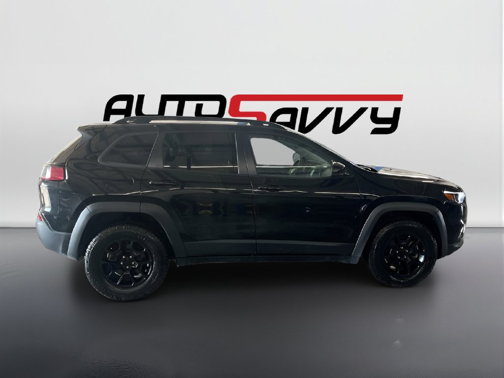 Used 2022 Jeep Cherokee Latitude AWD/4WD image 8